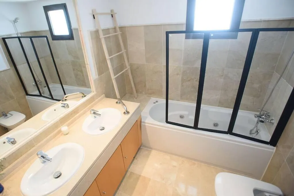 Paraiso De Los Patricios Rodeado De Campos De Golf Casares Apartment